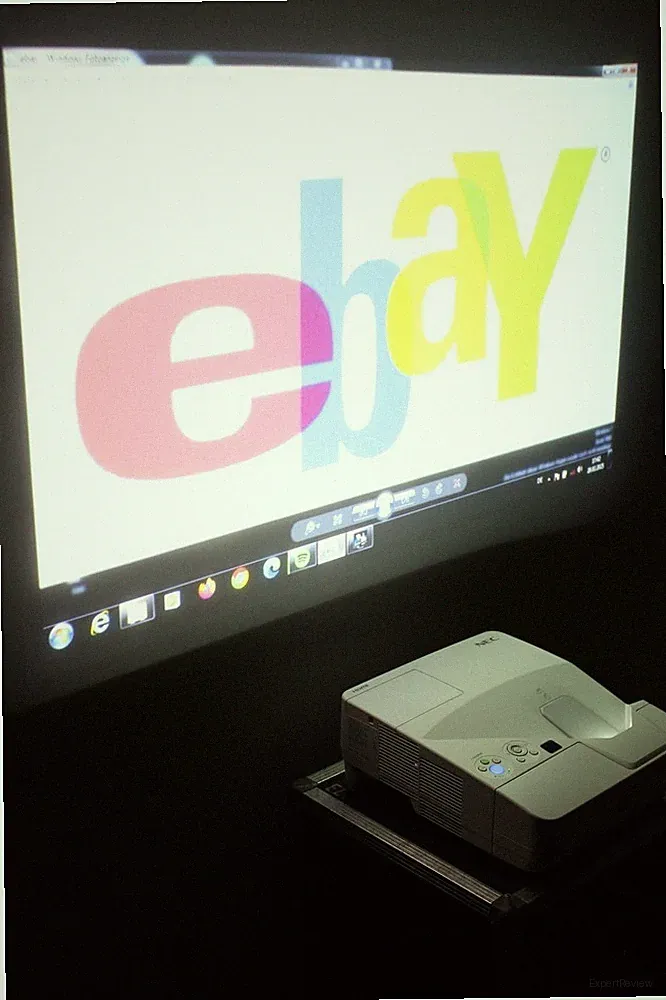 *NEC NP-UM280WG*Ultra-Kurzdistanz Beamer Projektor UKD UST 0,36:1 projector
