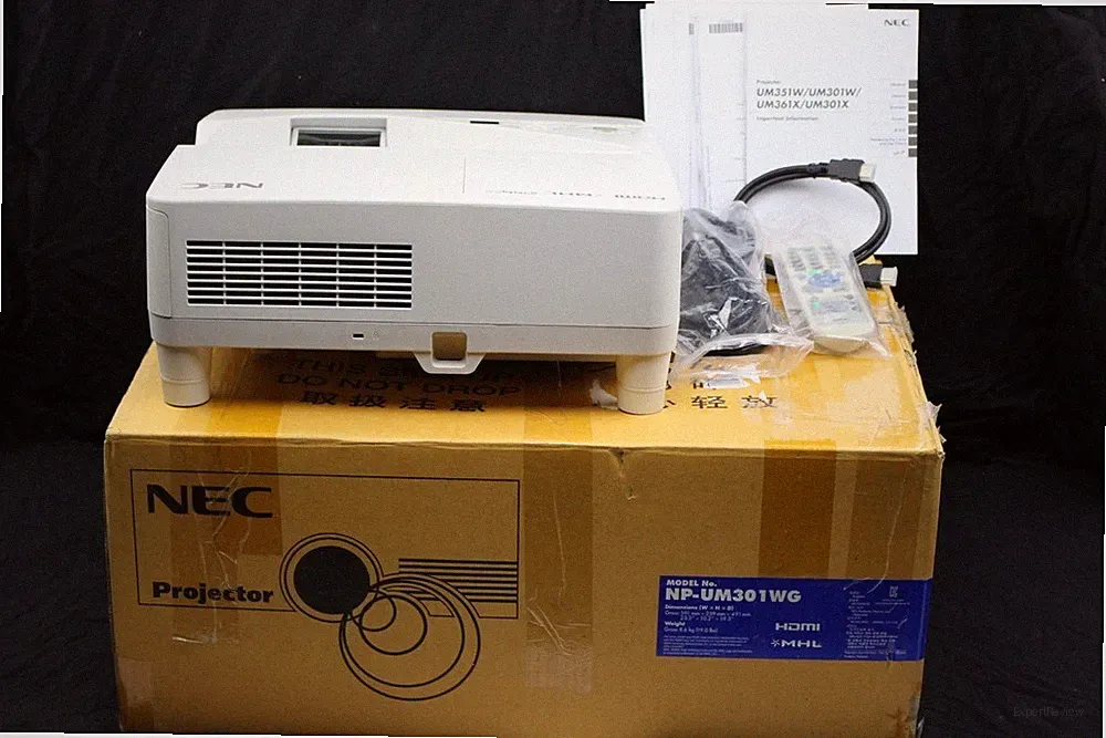 *NEC NP-UM301WG*Ultra-Kurzdistanz Beamer Projektor UKD UST 0,36:1 projector