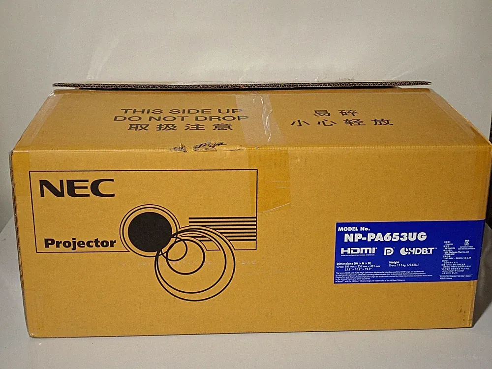 NEC PA653U LCD-Beamer,1920 x 1200 Pixel,6500 Ansi-Lumen (ohne Objektiv)_13,2_5