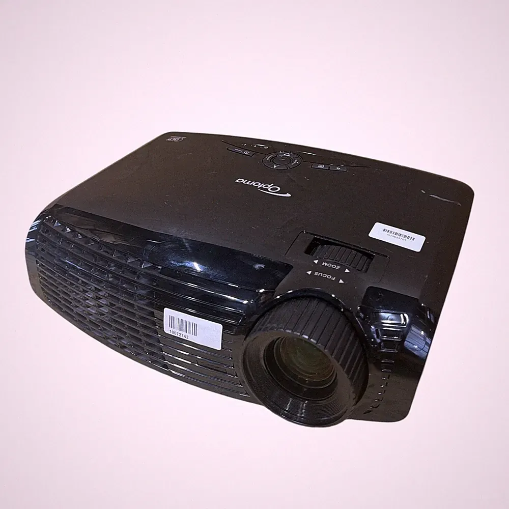 Optoma DH1010 DLP Beamer 2700 Lumen FullHD über 3000 Stunden Kratzer