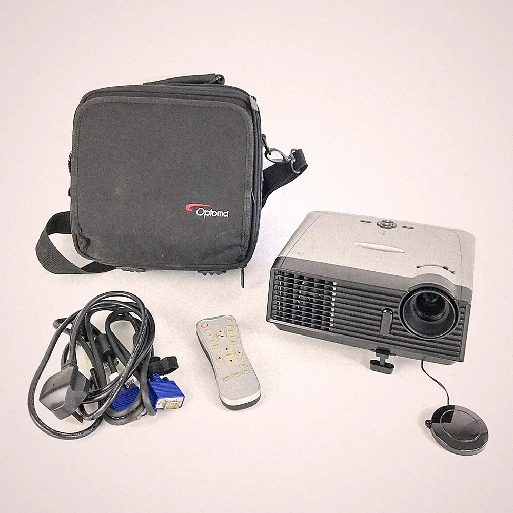 Optoma DX605 Beamer XGA Tragbarer Projektor für Reisen mit Tragetasche