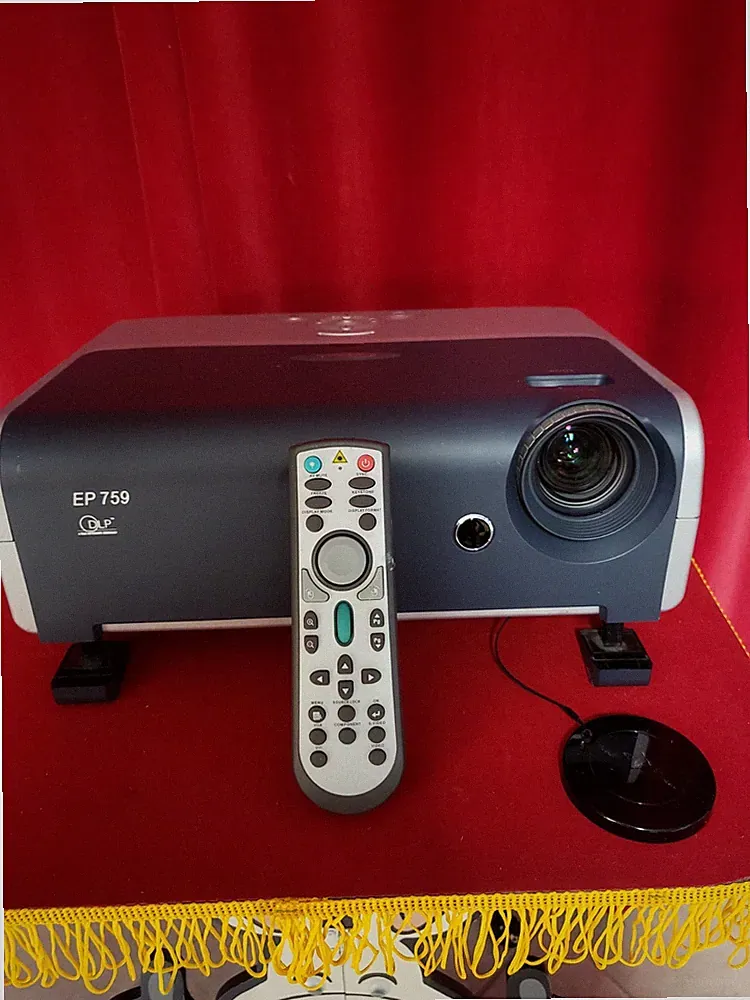Optoma EP774 DLP Projektor