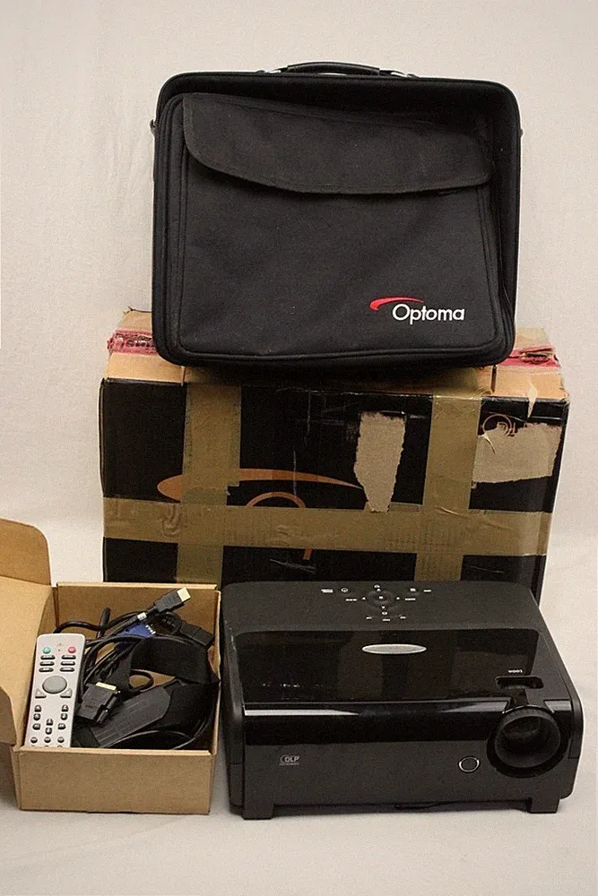 *Optoma EP780*DLP Beamer Projektor 4000 Lumen HELL 3000:1 1080p 397h projector