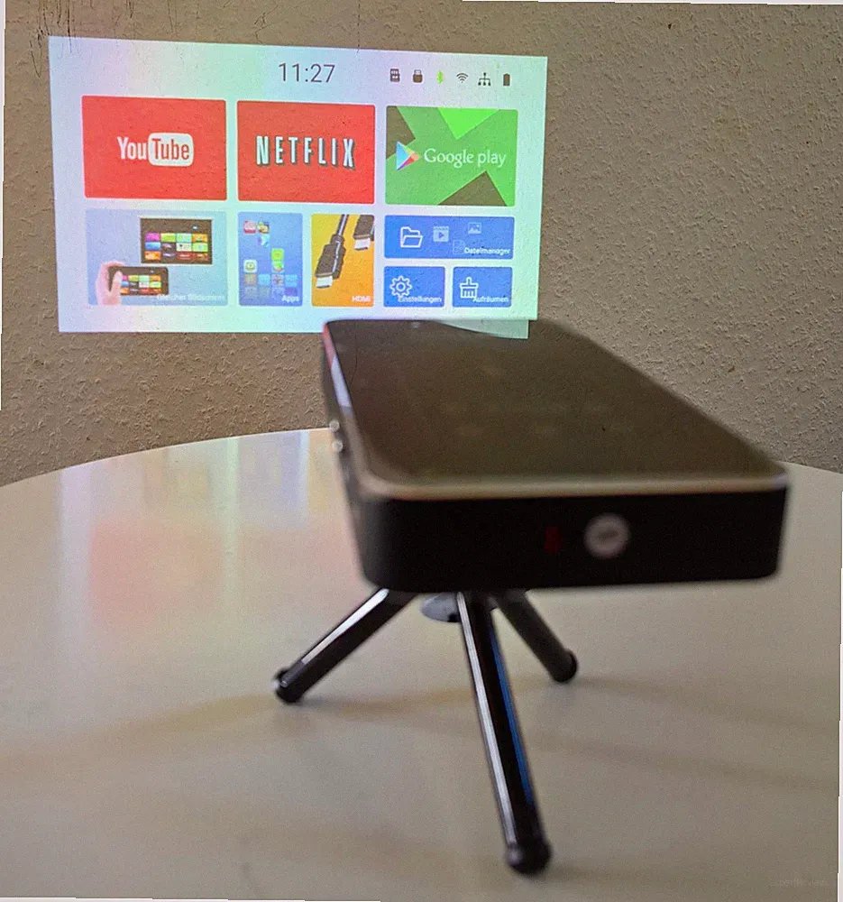 OTHA D05E Mini Smart Projektor LCD 1000 ANSI 16:9 HDMI/USB Android, Set