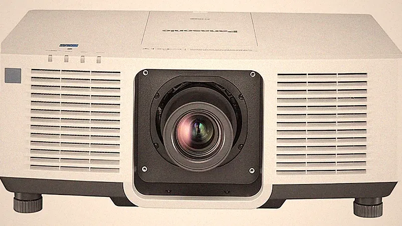 Panasonic Laser-LCD Beamer PT-MZ880WEJ - Neugerät in OVP