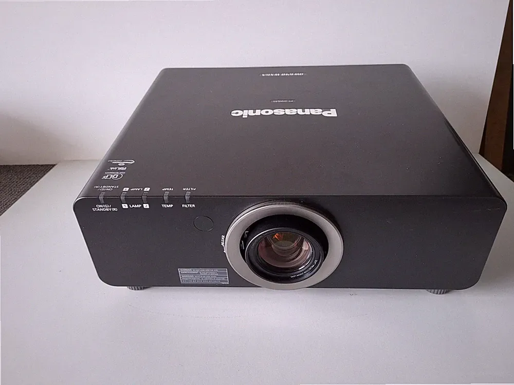 Panasonic Projektor Beamer PT-DW640, 6000 ANSI
