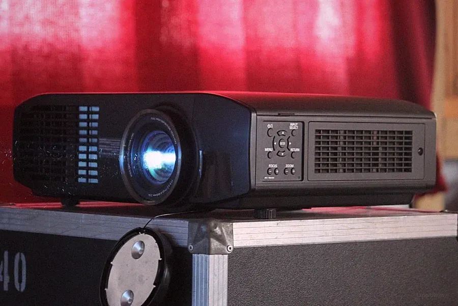 *Panasonic PT-AT5000E/AE7000E*Heimkino LCD Beamer Projektor 300000:1 HDMI 1080p
