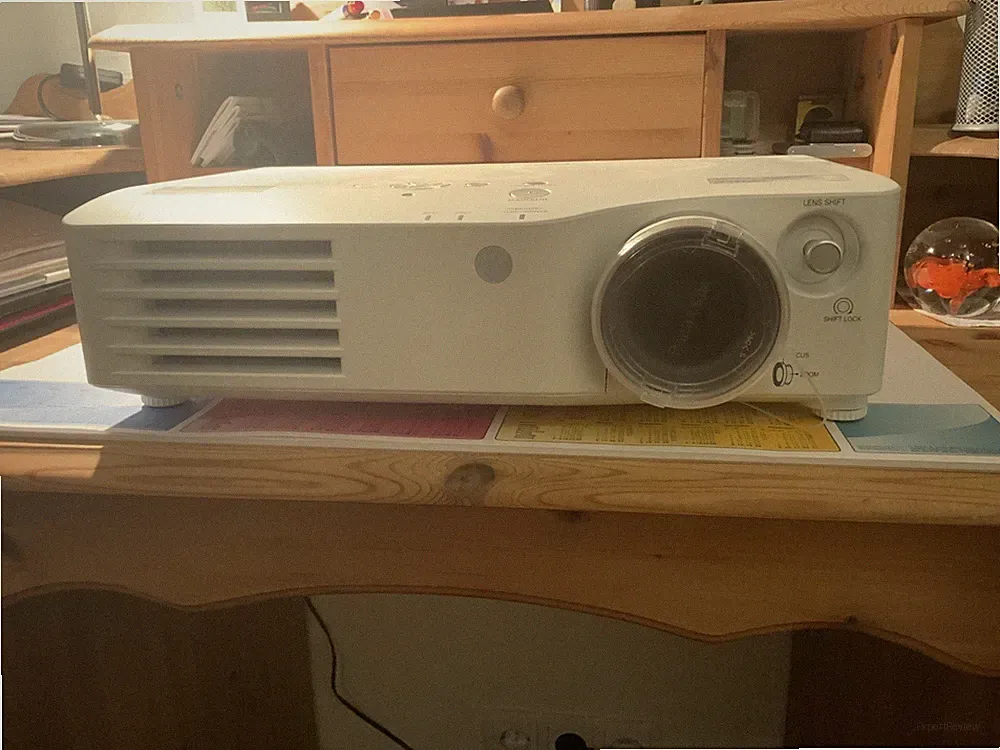 *Panasonic PT-AX100E*16:9 HD-Heimkino Beamer Projektor 6000:1 Lens-Shift HDMI