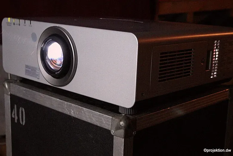 VGA Stationärer Beamer