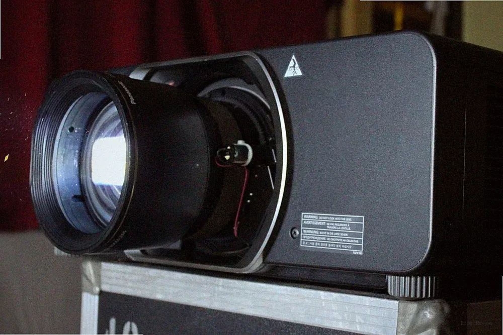 *Panasonic PT-DZ13KE*3-DLP 3D Beamer Projektor 12000 Lumen projector WUXGA SDI