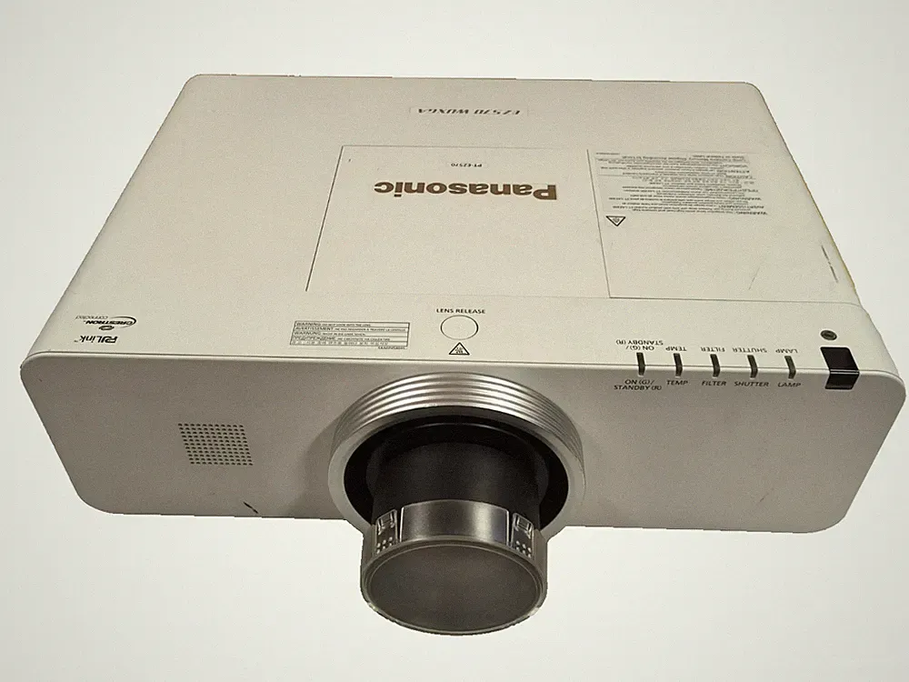 🔥 Panasonic PT-EZ570 Beamer Heimkino 1920x 1200 | 5000 Ansi 690 Stunden 🔥
