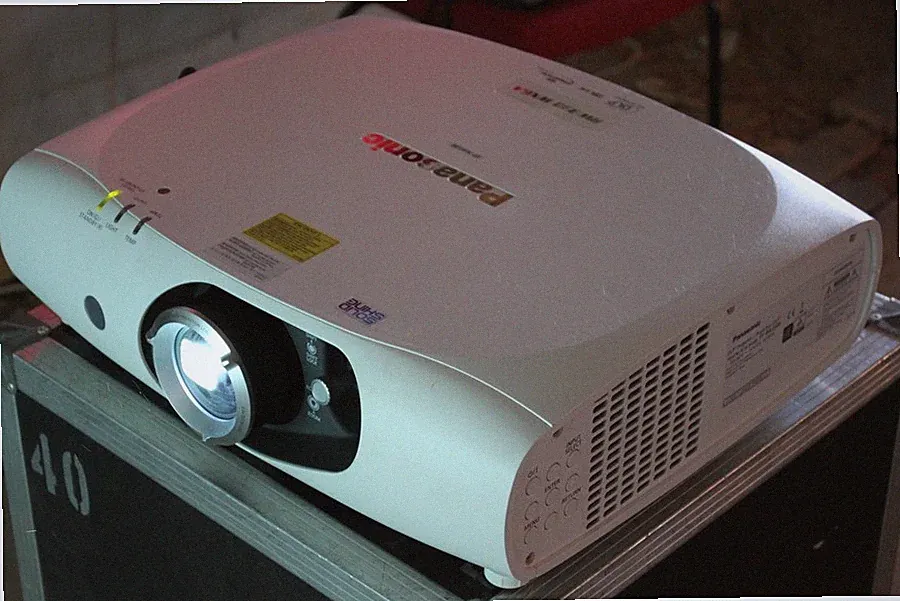 *Panasonic PT-RW330*Laser-Beamer Projektor projector WXGA 3500Lumen 10000:1 HDMI
