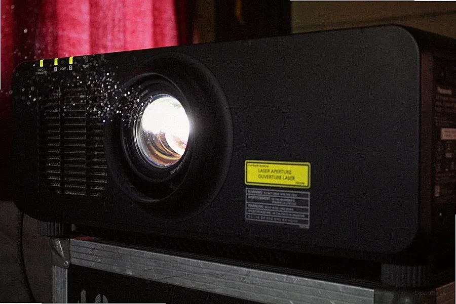 *Panasonic PT-RW630+Objektiv*Laser DLP Projektor Beamer 6000Lumen projector HDMI