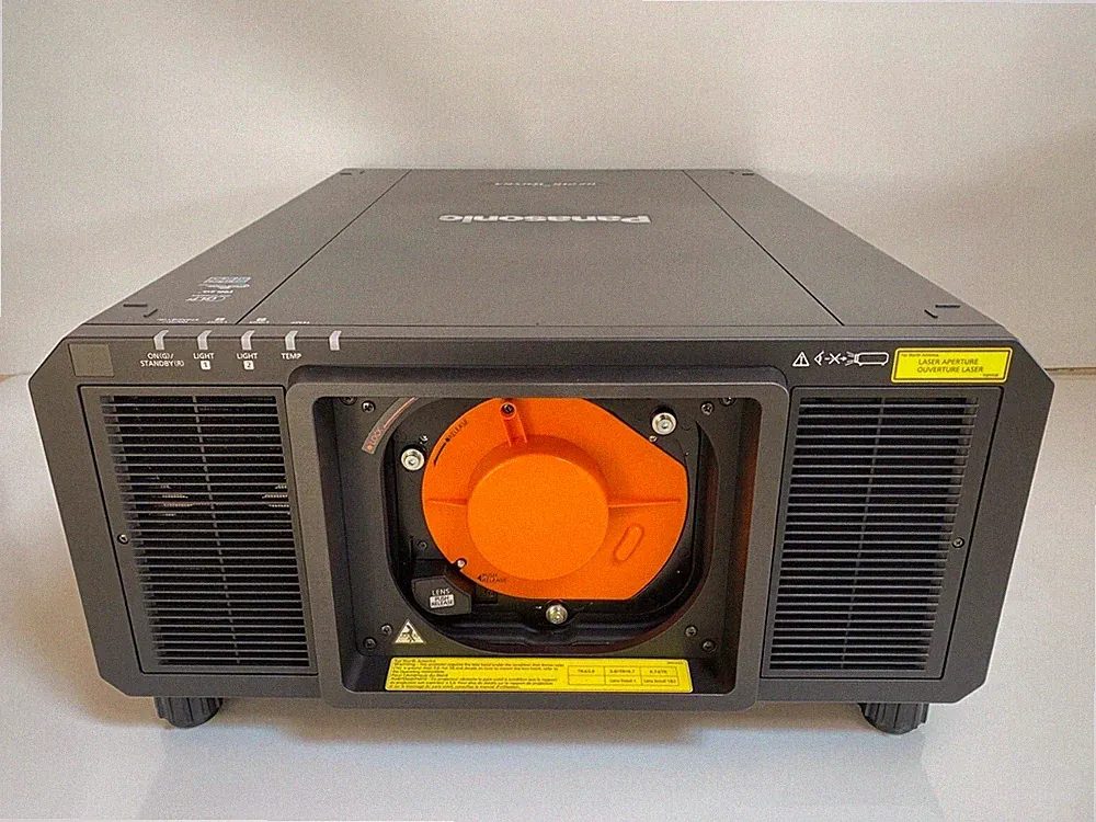 Panasonic PT-RZ21K 3-Chip DLP Laser Projektor 21000lm WUXGA 20000:1 Schwarz_49_5