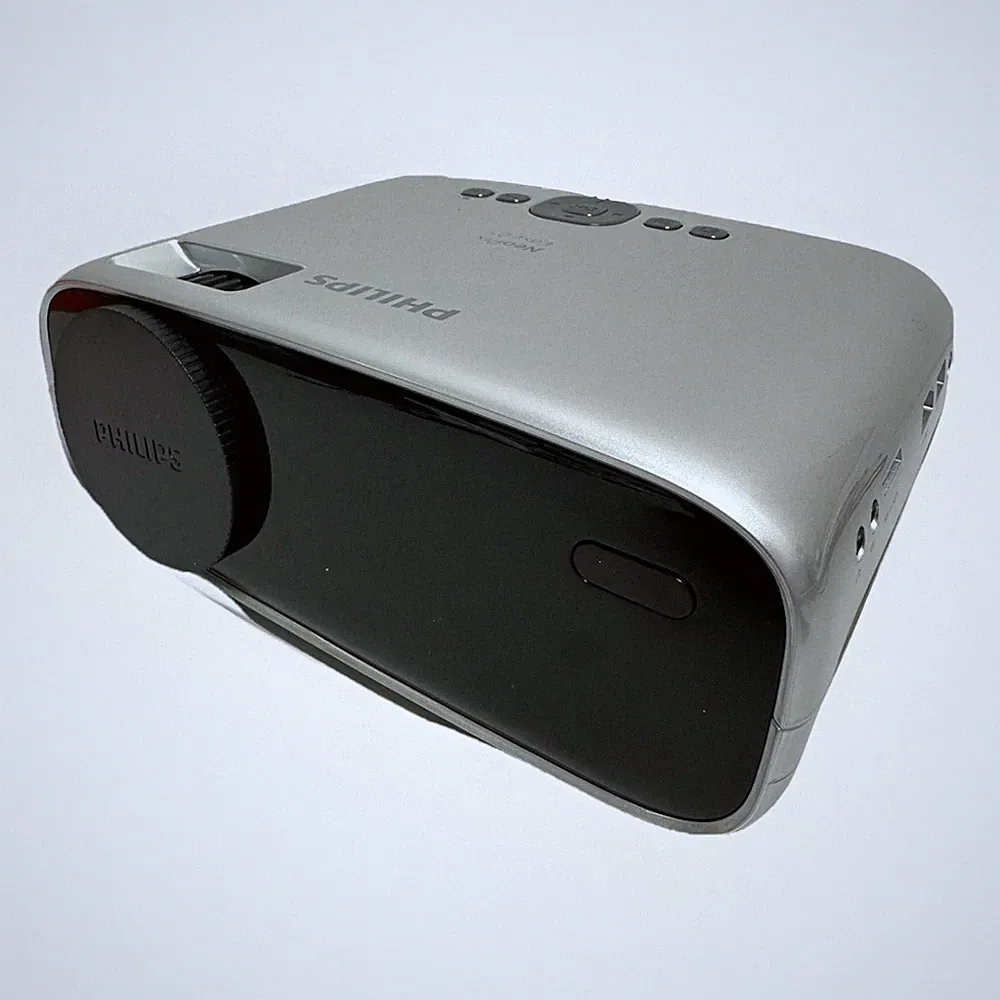 Philips NeoPix Easy 2+ LCD Beamer Heimkino Projektor HD 720p LED-Lichtquelle