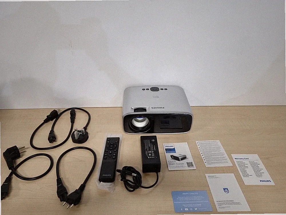 Philips NeoPix Prime 2 NPX542 Smart Beamer Projektor - Fleck im Bild _3_5