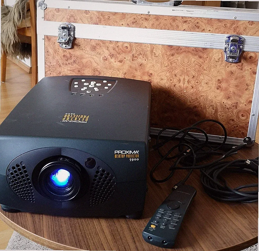 Proxima Beamer Desktop Projector 5900 inkl. Case