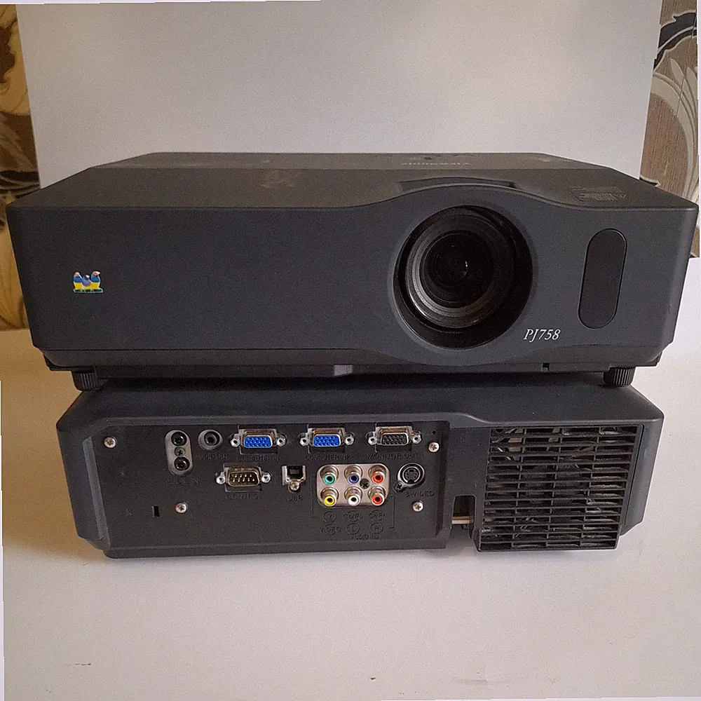 Restposten 2×ViewSonic PJ758 Tragbarer Projektor 2200 ANSI Lumen Business, Schule