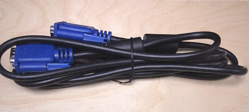 S-VGA Kabel SVGA XGA VGA Stecker Full HD PC Beamer Monitor Anschlusskabel ca. 2m