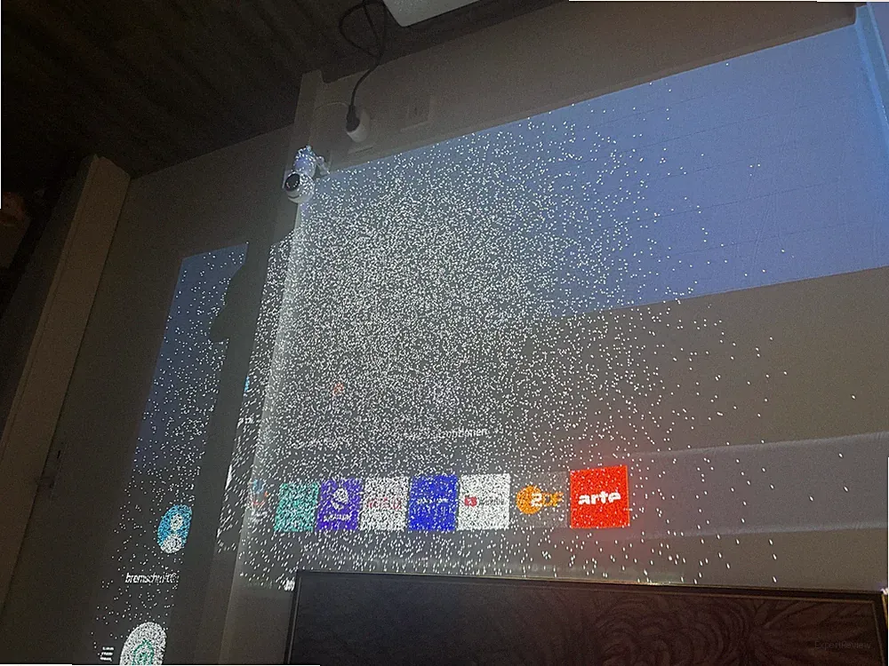 Samsung The Premiere LSP7T 4K Laser Projektor defekt weiße Punkte OVP