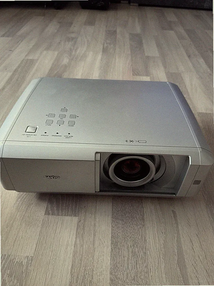 1280 x 720 Heimkino-Beamer