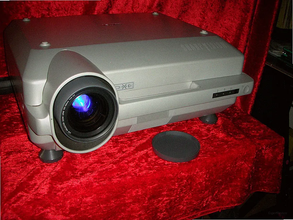 SHARP - SHARP VISION - XV-350H / Beamer - LCD Projector / Hervorragend erhalten