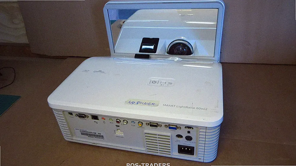 Smart 60WI2 UST Projector Beamer DLP 3000 LUMENS - HDMI - No Remote - NO POWER