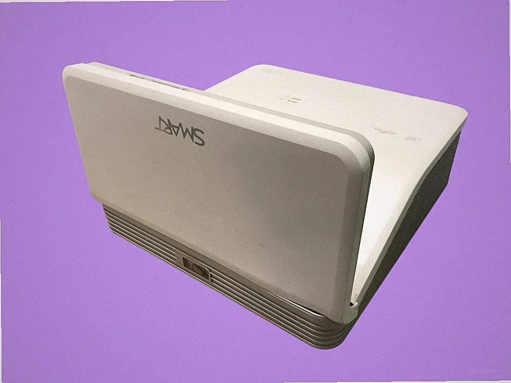SMART UF70w DLP Kurzdistanz-Projektor 3000 ANSI Lumen, 2148 Std, Weiß