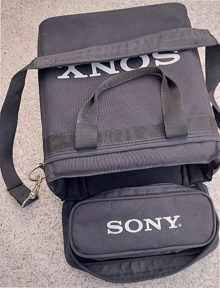 Sony große Transporttasche Bag für Beamer + andere Medien Technik ca. 15x34x42cm