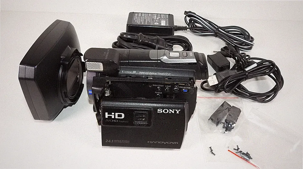 Sony HDR-PJ780VE Full HD Flash Camcorder integrierter Projektor - für Bastler *