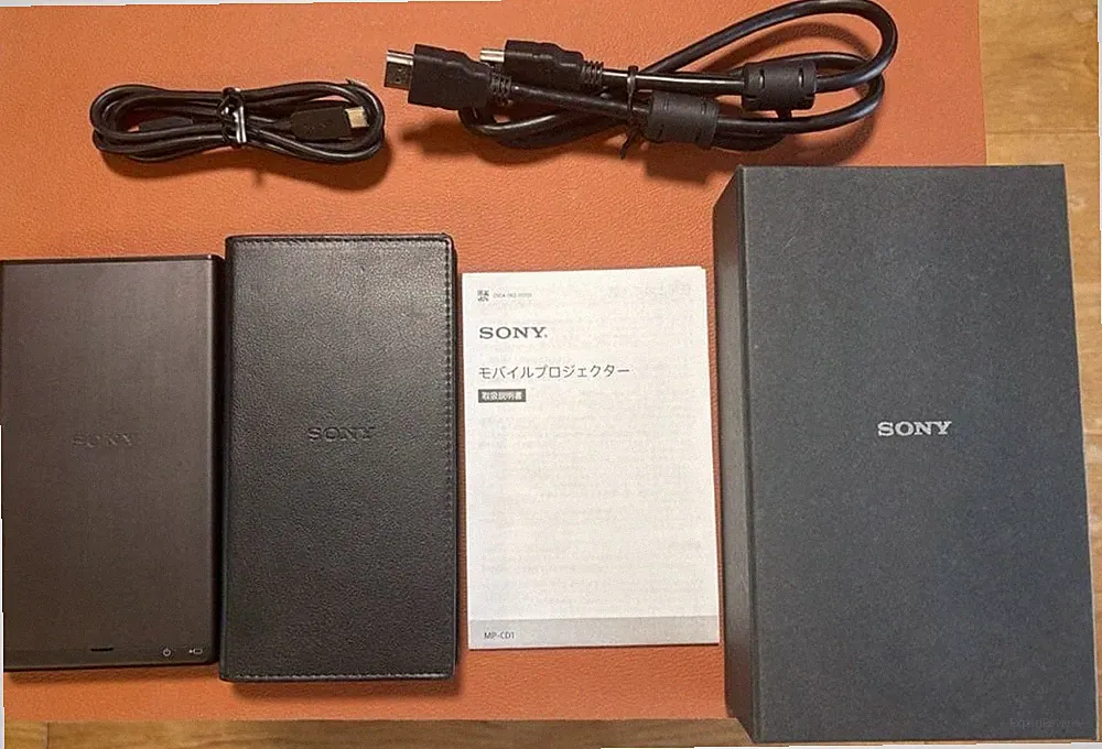 SONY MP-CD1 Mobiler Projektor Integrierter Akku Schlank Kompakt Tragbar Aus J...