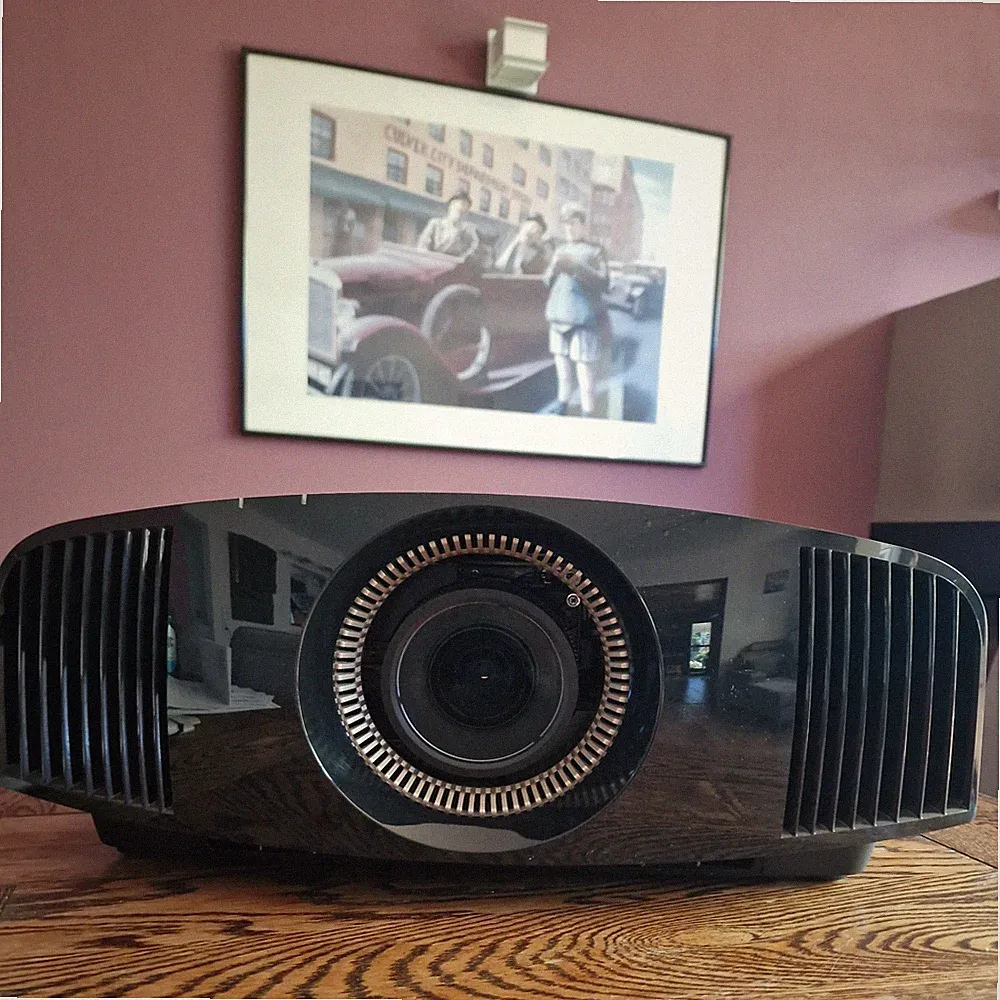 Sony nativer 4k Beamer VPL-VW360ES mit Profikallibrierung von GROBI+3D Brillen