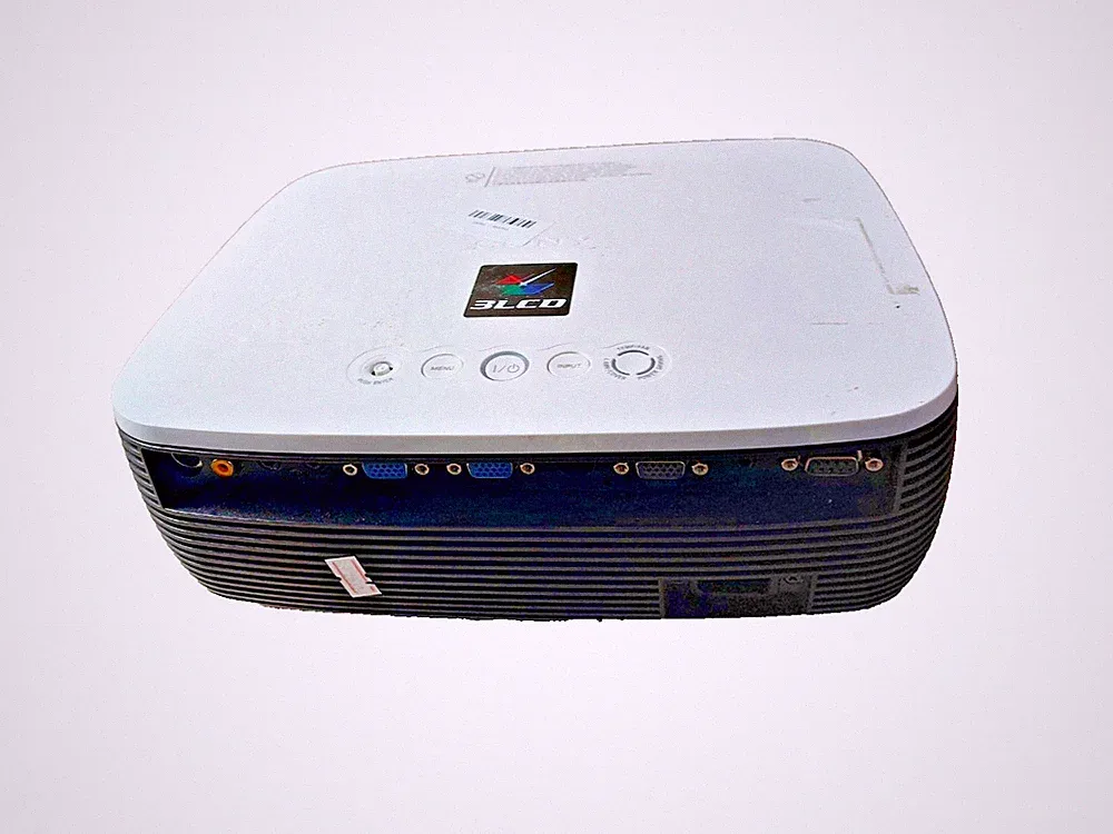 SONY VPL-EX3 LCD VGA Home Desktop Projektor getestet