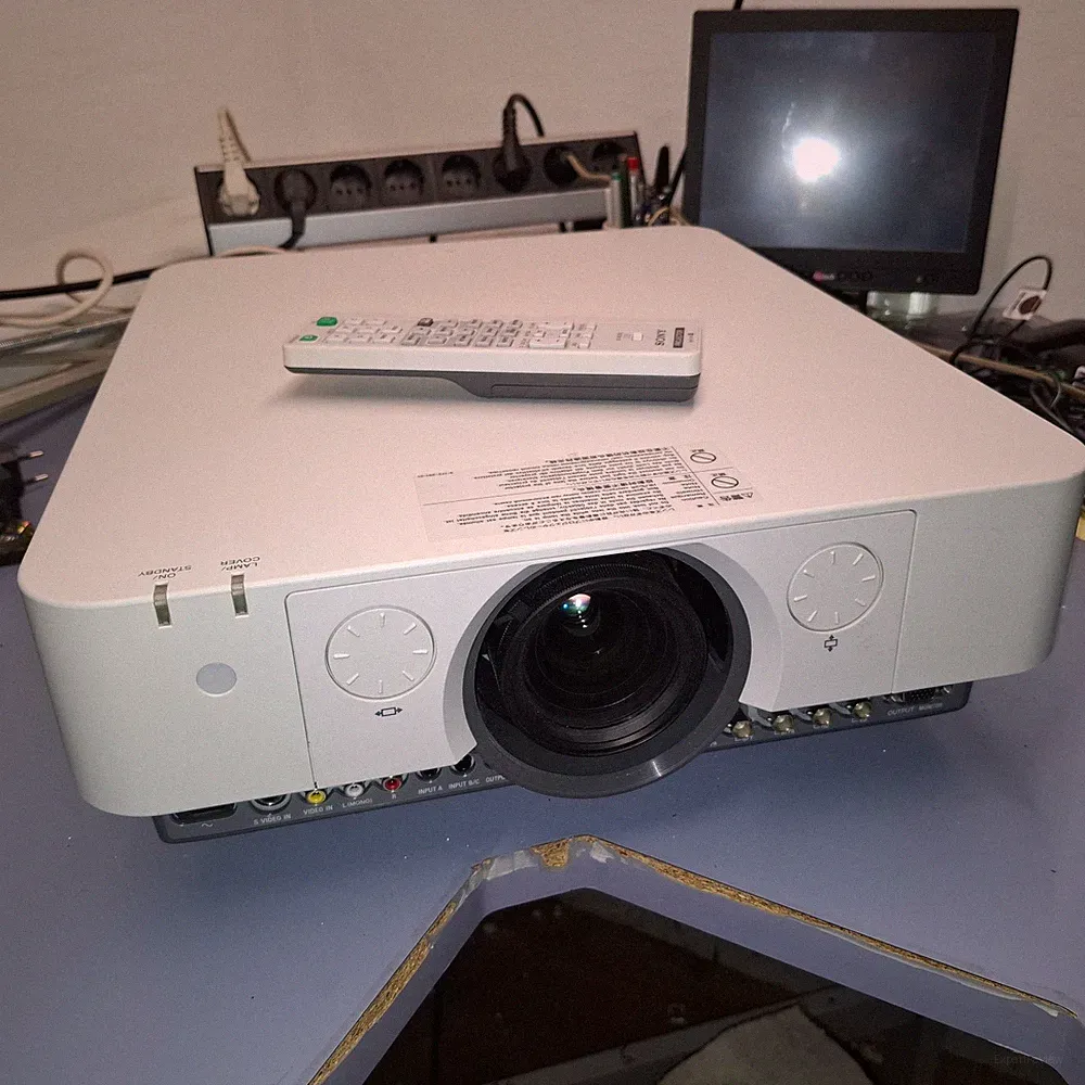 Sony VPL-FH31 3LCD WUXGA 1920x1200 4300 Lumen