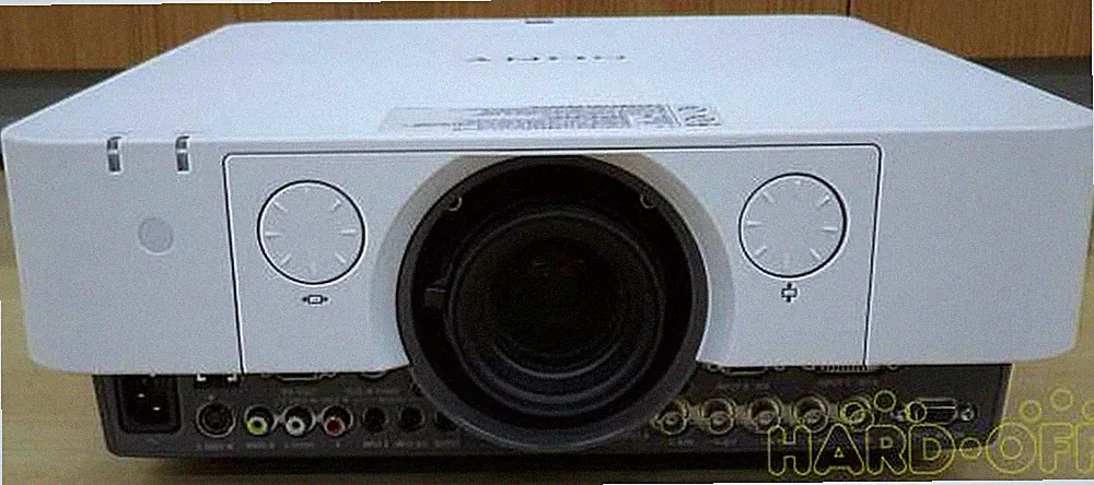 Sony VPL-FX30 Laserprojektor mit Stromkabel
