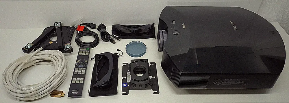 Sony VPL-HW55ES 3D Beamer - Full HD (1920 x 1080) + 2 oiriginale Sony 3D Brille