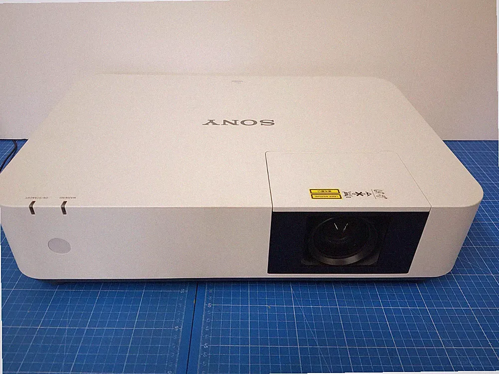 Sony VPL-PHZ10 Laser-Beamer (Light Timer:4367 H)