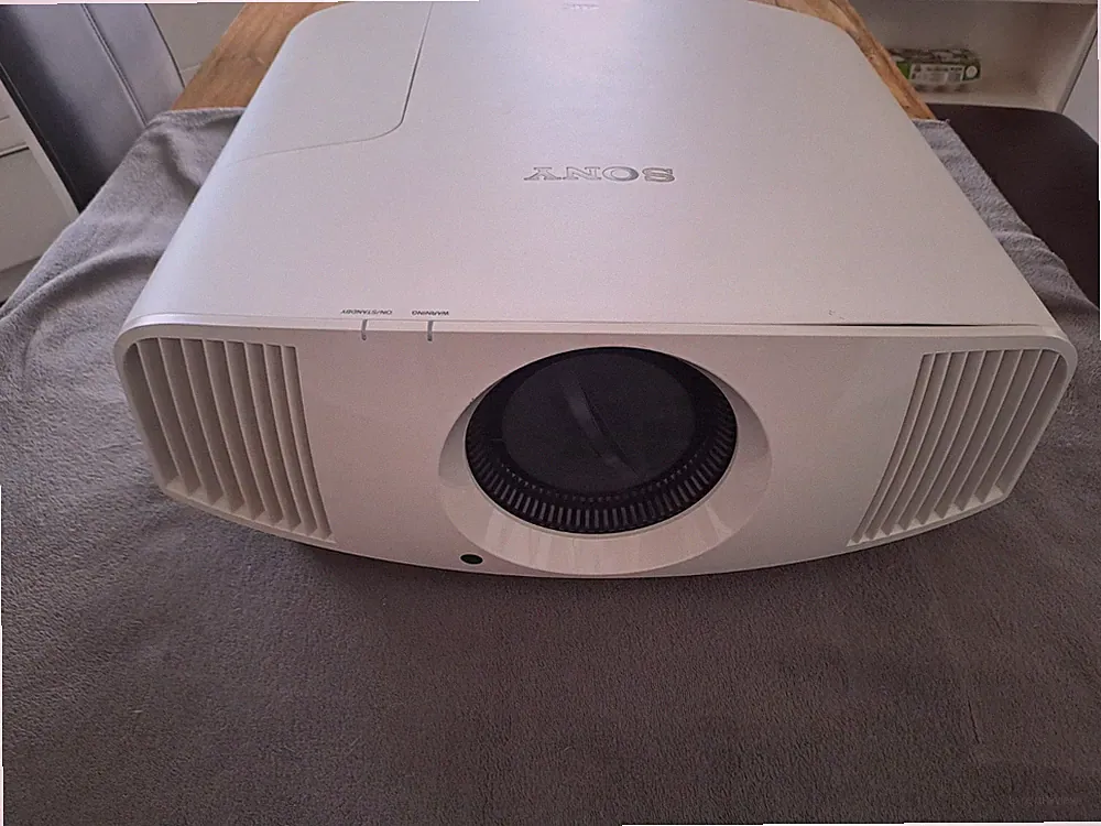 Sony VPL-VW270ES 4K UHD Projektor - Weiß mit OVP