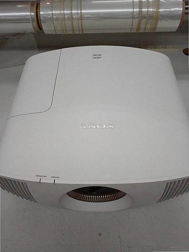 Sony VPL-VW315 4K Heimkino Beamer 1500lm LCOS 17:9 4096x2160