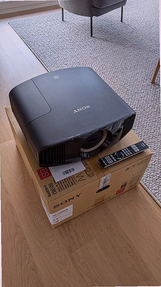 Sony VPL-VW550 Beamer 4k native