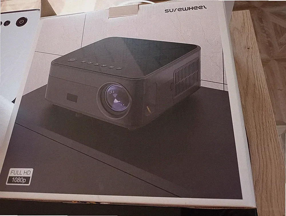 SUREWHEEL SW10 Full HD LED Beamer