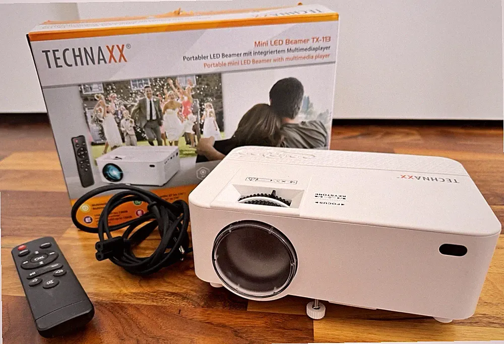 Technaxx Mini LED Beamer TX-113 weiß 16:9 1080p HDMI USB VGA AV Fernbed.