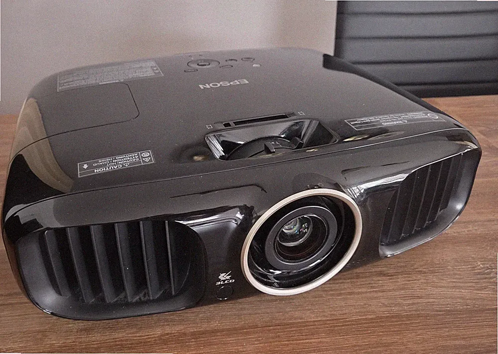 Integrierter Media-Player LCD-Beamer