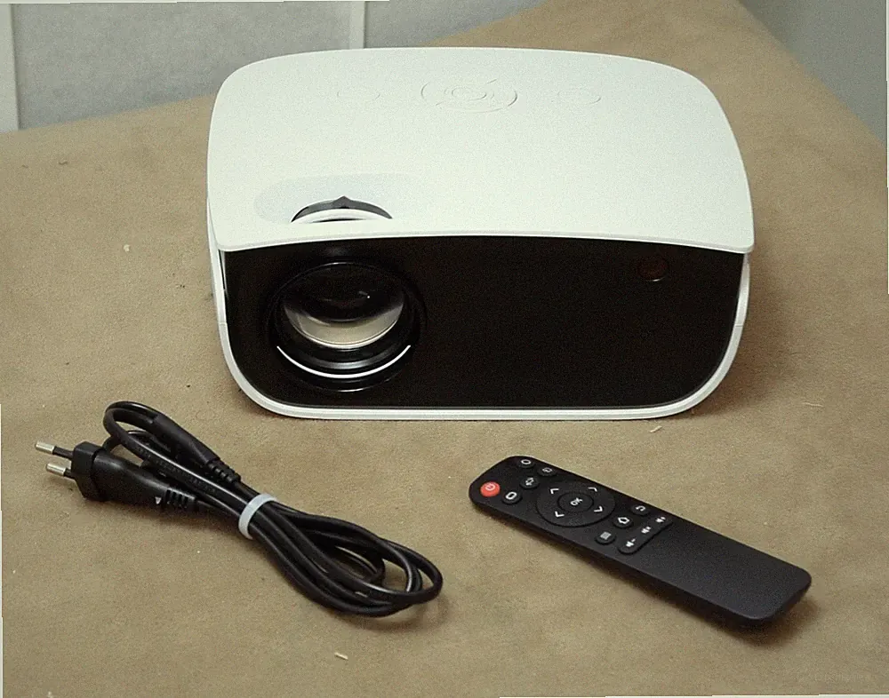 Topvision RD850 Beamer Projektor HD 720P 7500L Bluetooth USB weiss
