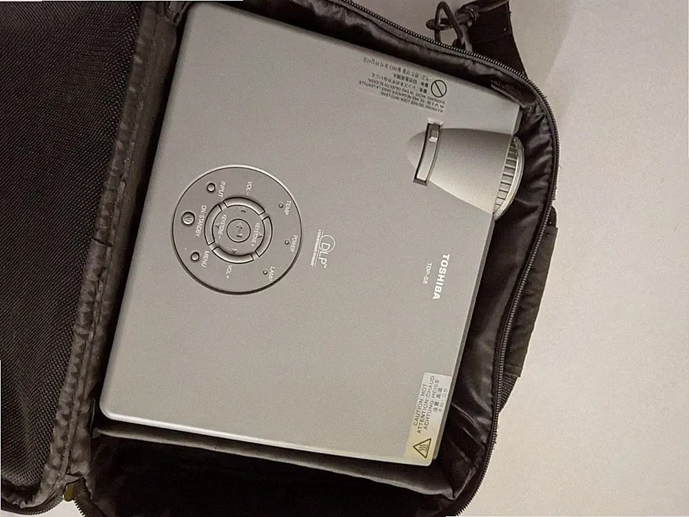 Toshiba TDP-S8 DLP-Datenprojektor