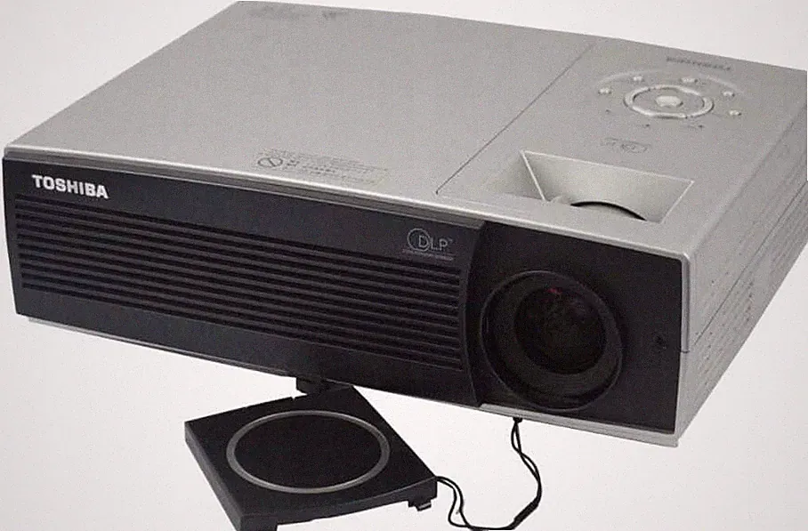 Toshiba TDP T95 Business Beamer XGA 751 Arbeitsstunden #75
