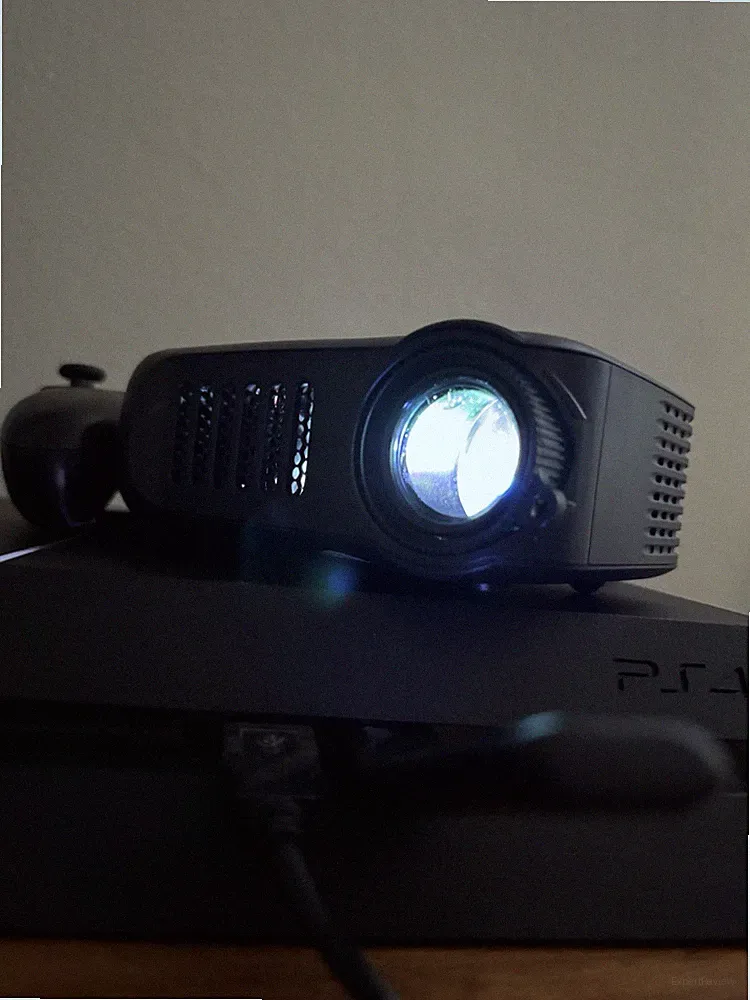 Tragbarer Mini Beamer Ideal Für Konsolen