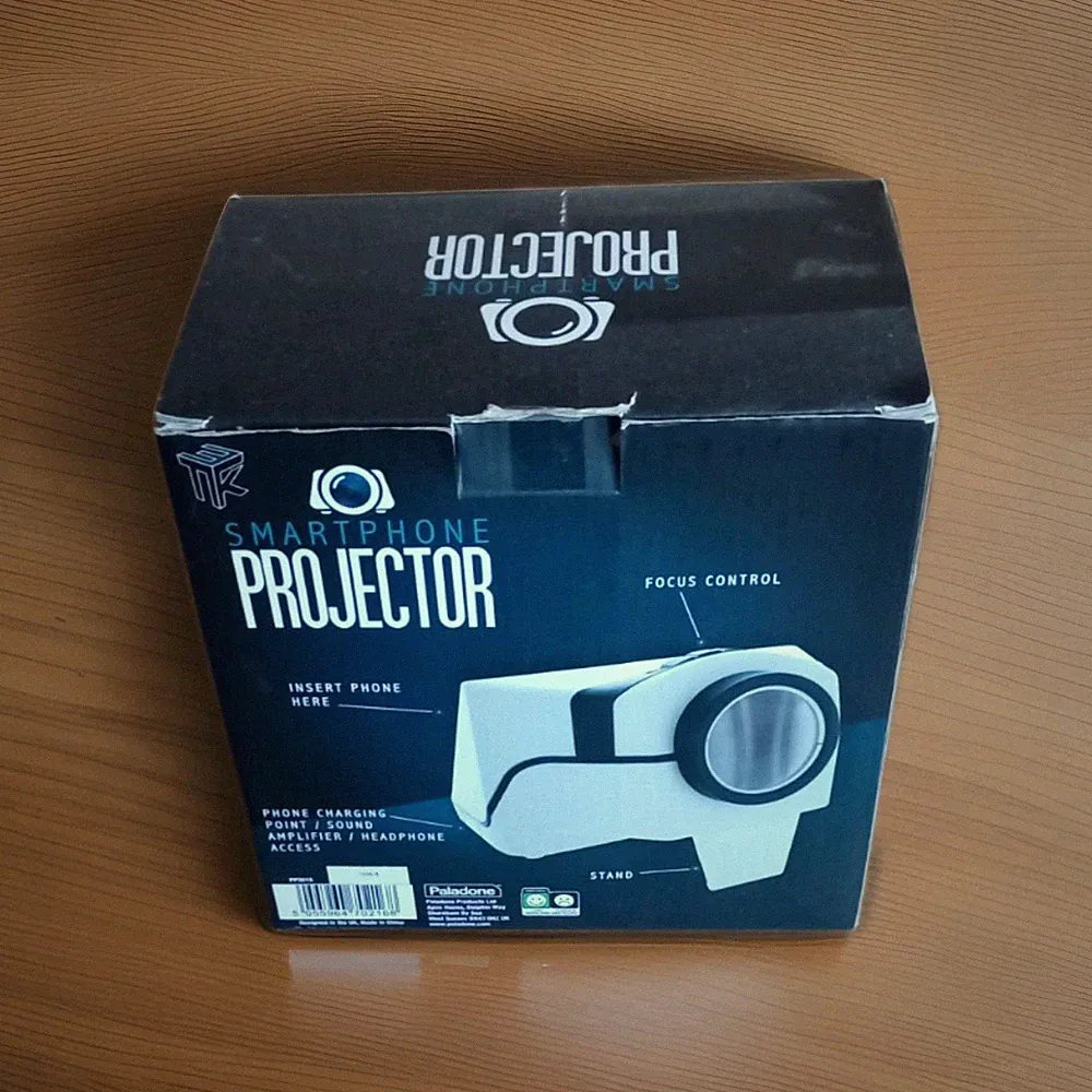 Universal Portable Smartphone Projektor 40 Zoll, Paladone Products Neuwertig