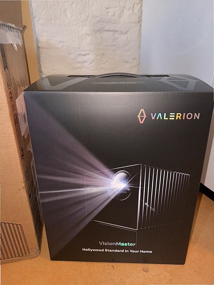 Valerion VisionMaster Pro 2 | 4K RGB Triple Laser Beamer