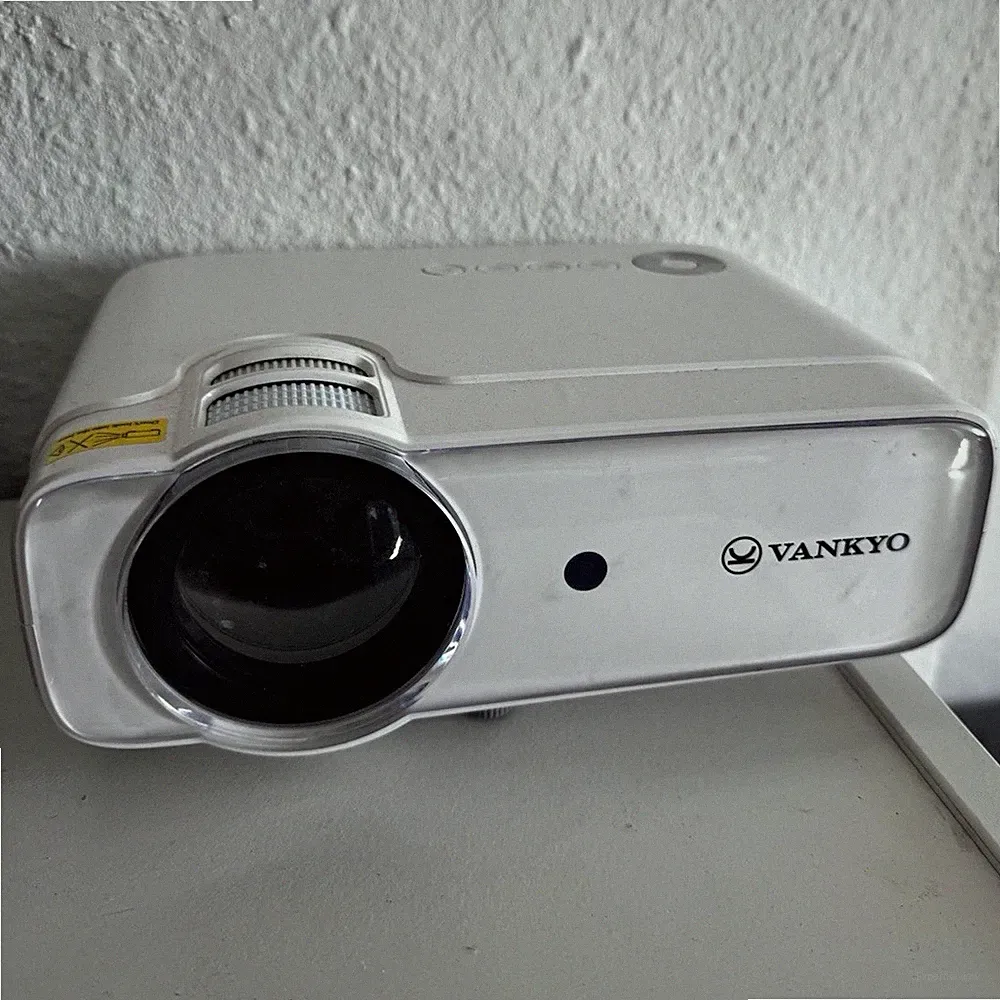 VANKYO Leisure 430 Heimkino Desktop-Beamer/Projektor Weiß inkl. Tasche & OVP